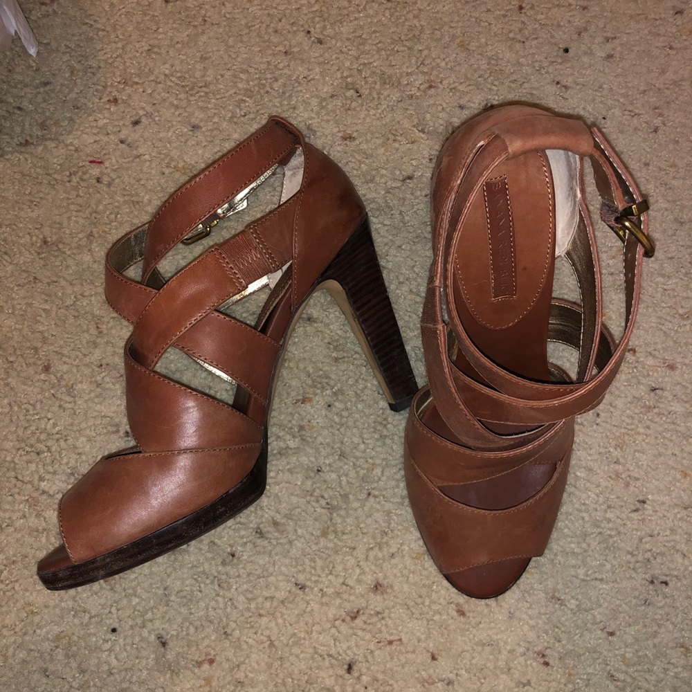 Tan Brown heels 8.5